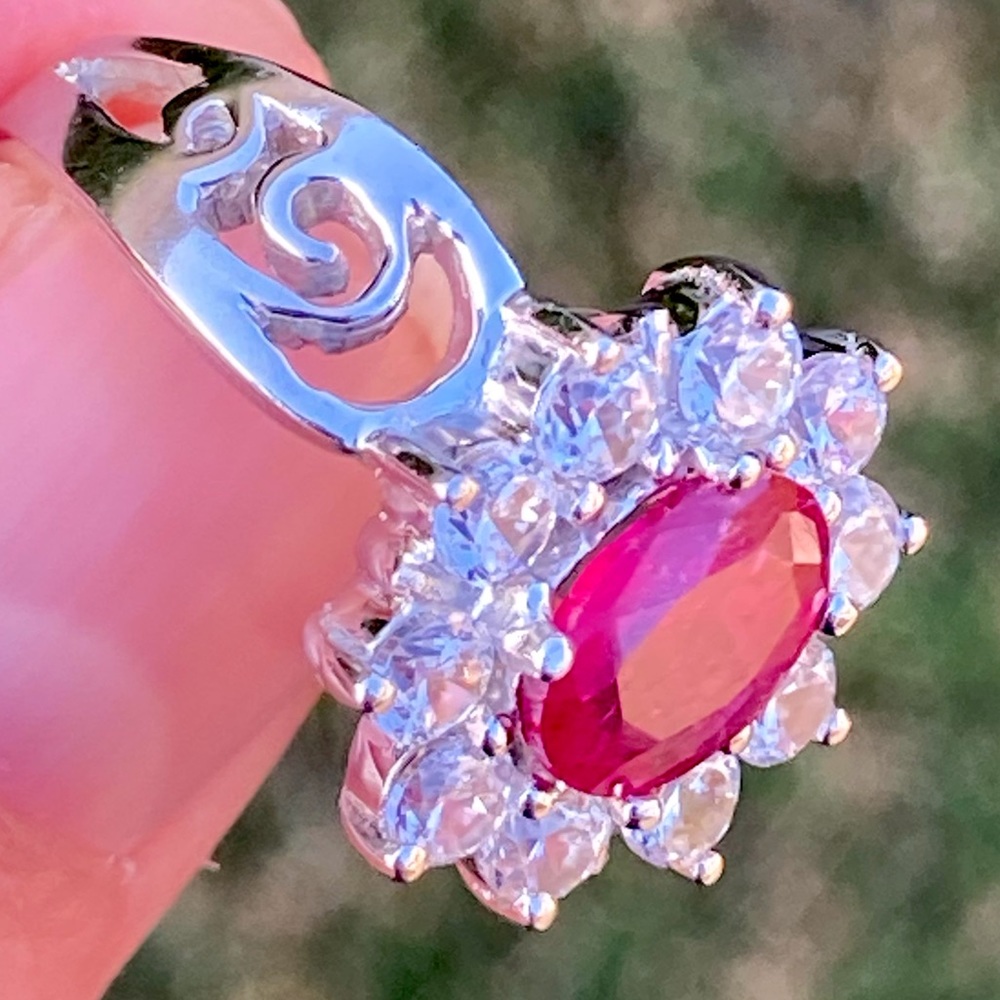 Sparkling Genuine Ruby Ring - Picture 10 of 12